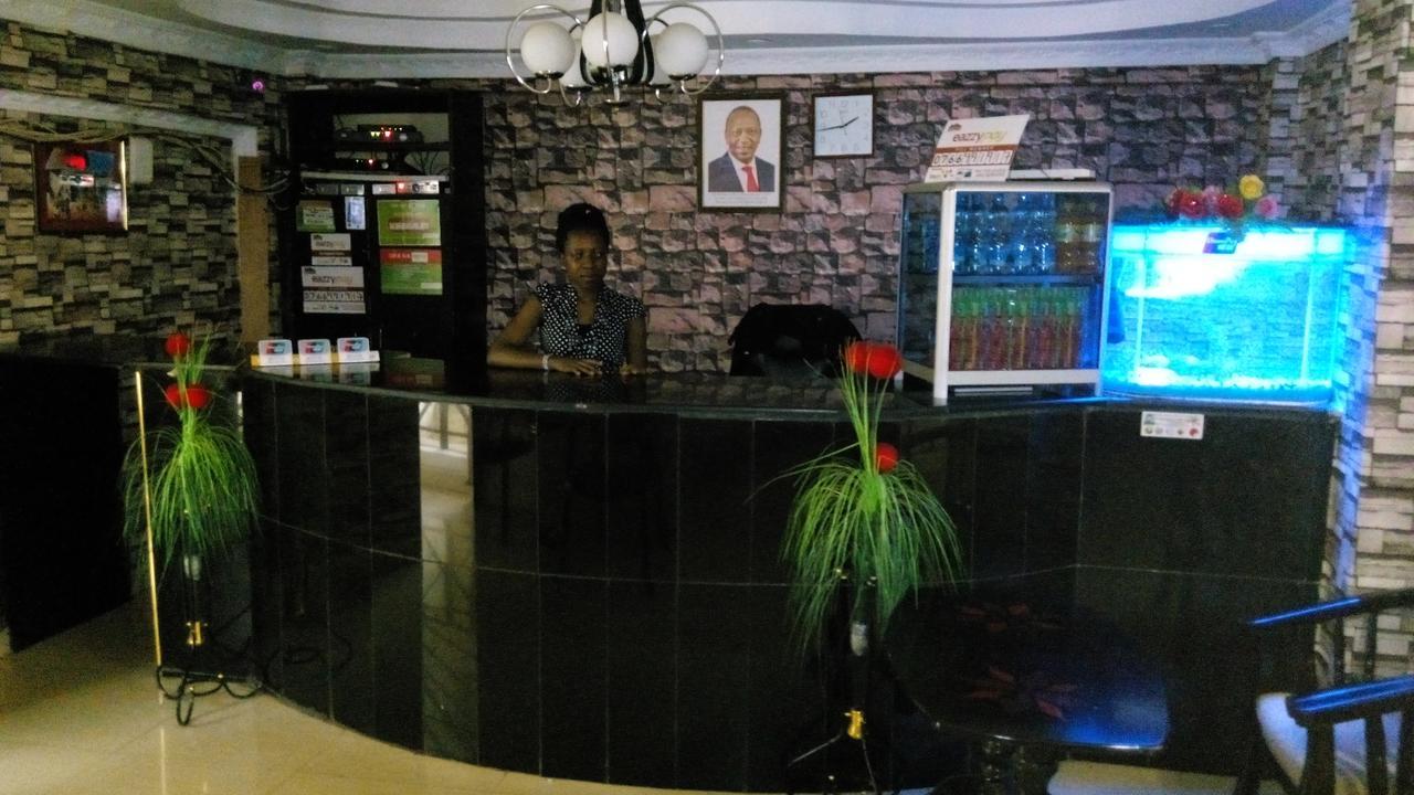 Royal Palm Hotel And Suites Nakuru Kültér fotó