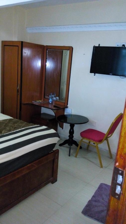 Royal Palm Hotel And Suites Nakuru Kültér fotó